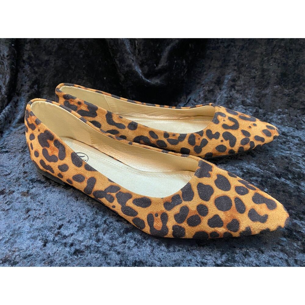 Trary Women's Flats New Size 9 leopard